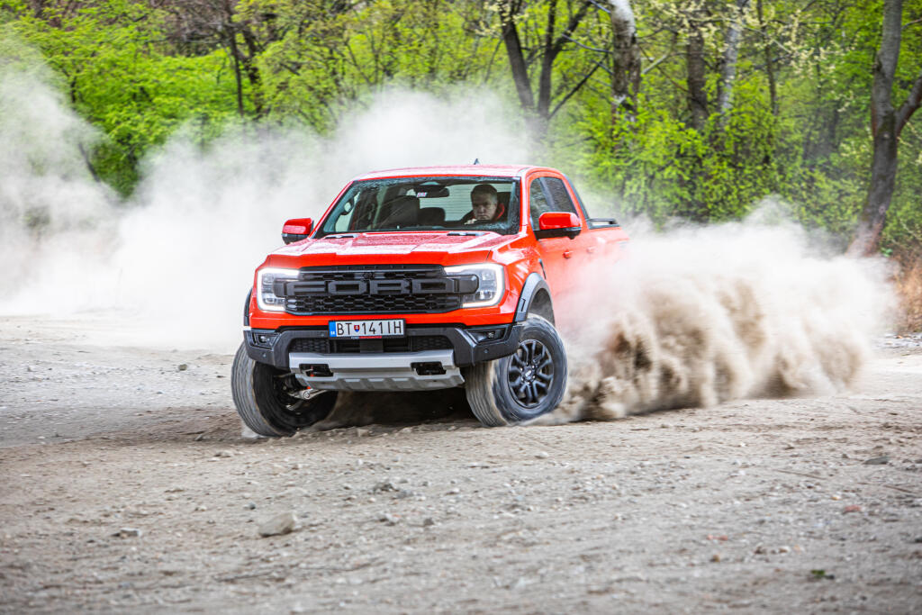 Ford Ranger Raptor - off-road pick-up