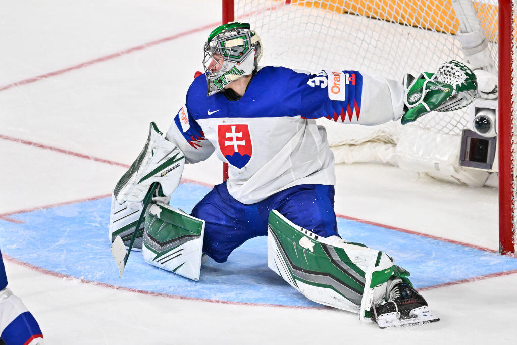Slovenský brankár Adam Gajan na juniorskom šampionáte čaroval a zaslúžene získal ocenenie najlepšieho brankára turnaja.