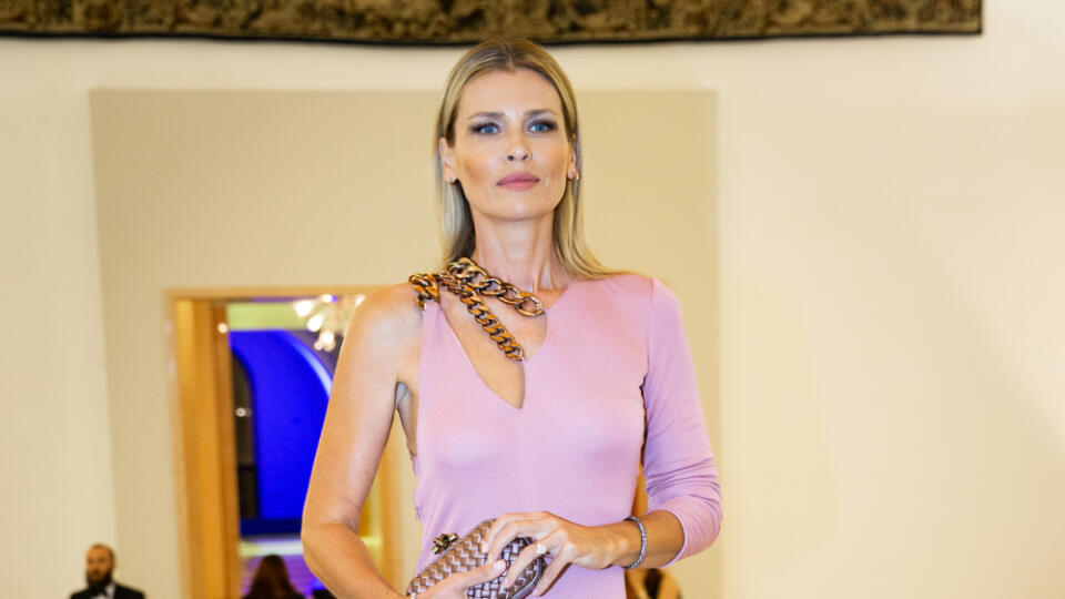 Daniela Peštová (49)