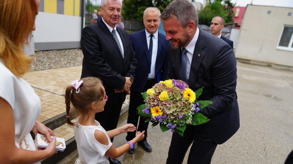 Premiér Peter Pellegrini otvoril školský rok na základnej škole v obci Most pri Bratislave.