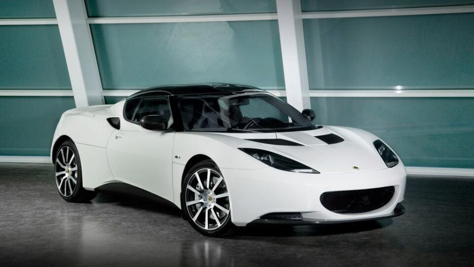 Lotus bude Evoru vyrábať dlhšie než pôvodné plánoval