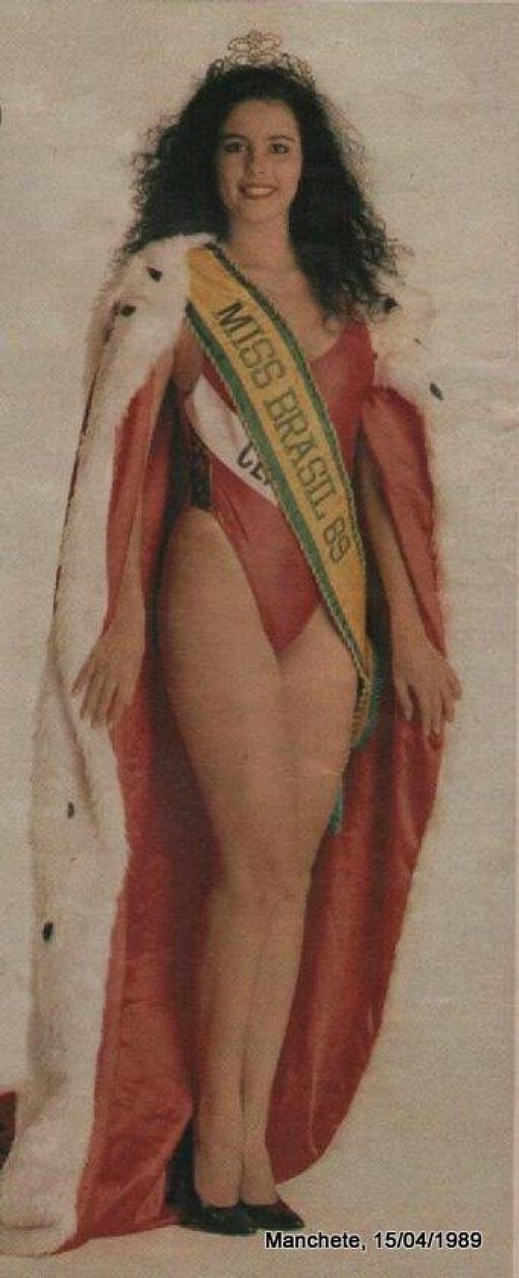 Pelé mal slabosť pre nádherné ženy, po jeho boku sa objavovala aj Miss Brazílie z roku 1989 Flávia Cavalcanti Rebêlo.