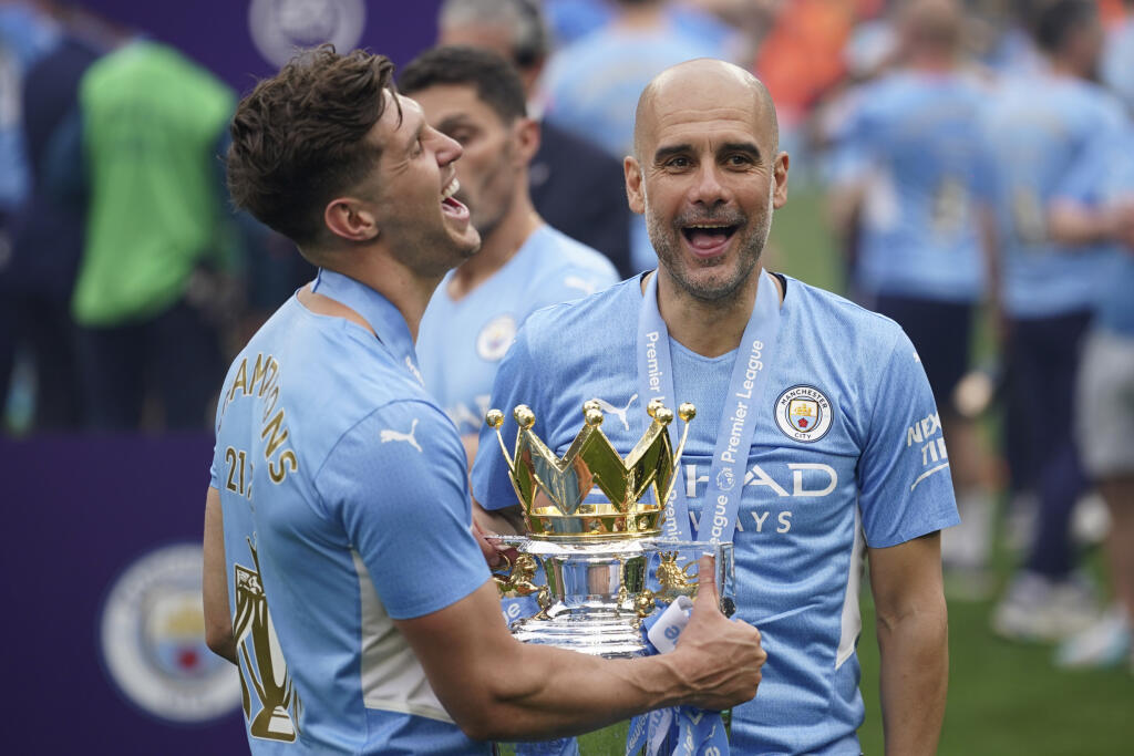 Španielsky futbalový tréner Pep Guardiola povedie anglický tím Manchester City do roku 2025.