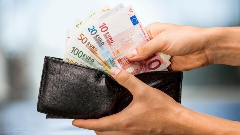 Ak chcete vedieť, či si pýtať viac, zabudnite na priemernú mzdu a sledujte medián