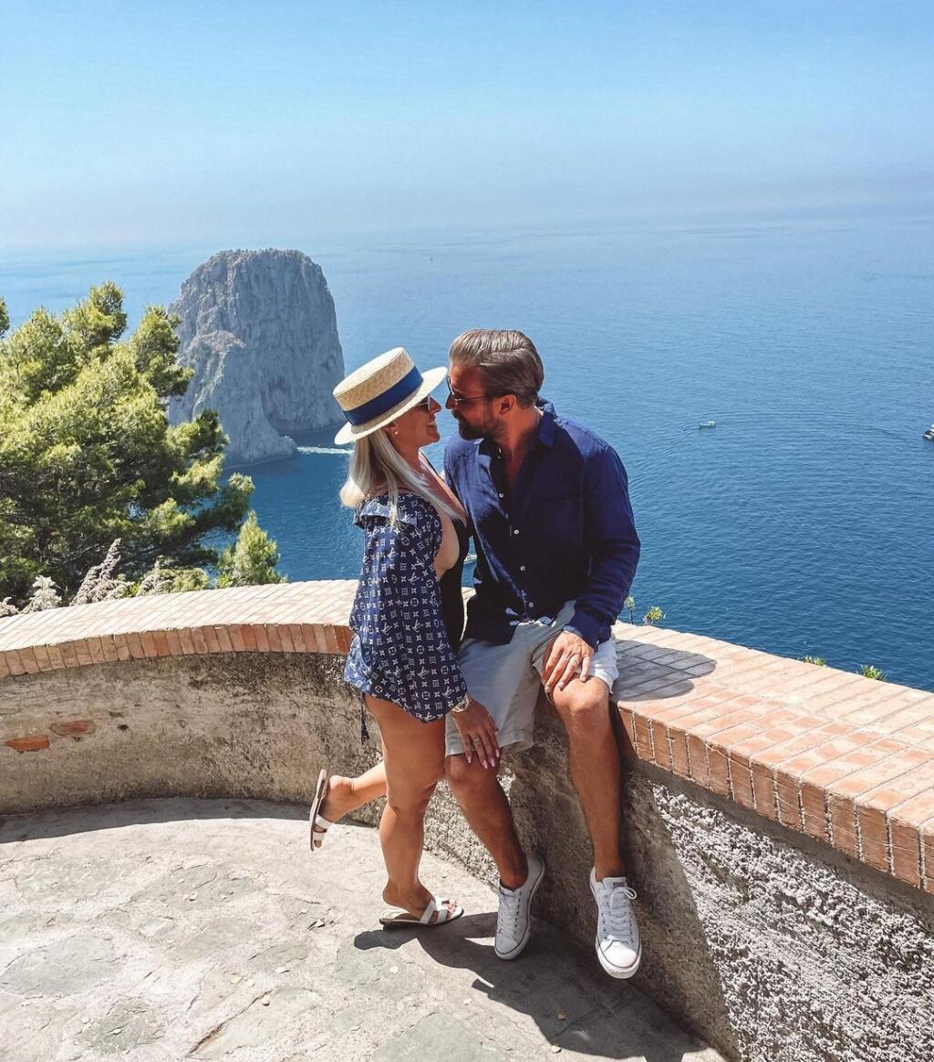Na dovolenke v Taliansku si Cibulková pripomenula významný dátum, 9. júla sa totiž vydala za manžela Michala. Piate výročie teda Navarovci oslávili práve na Capri.