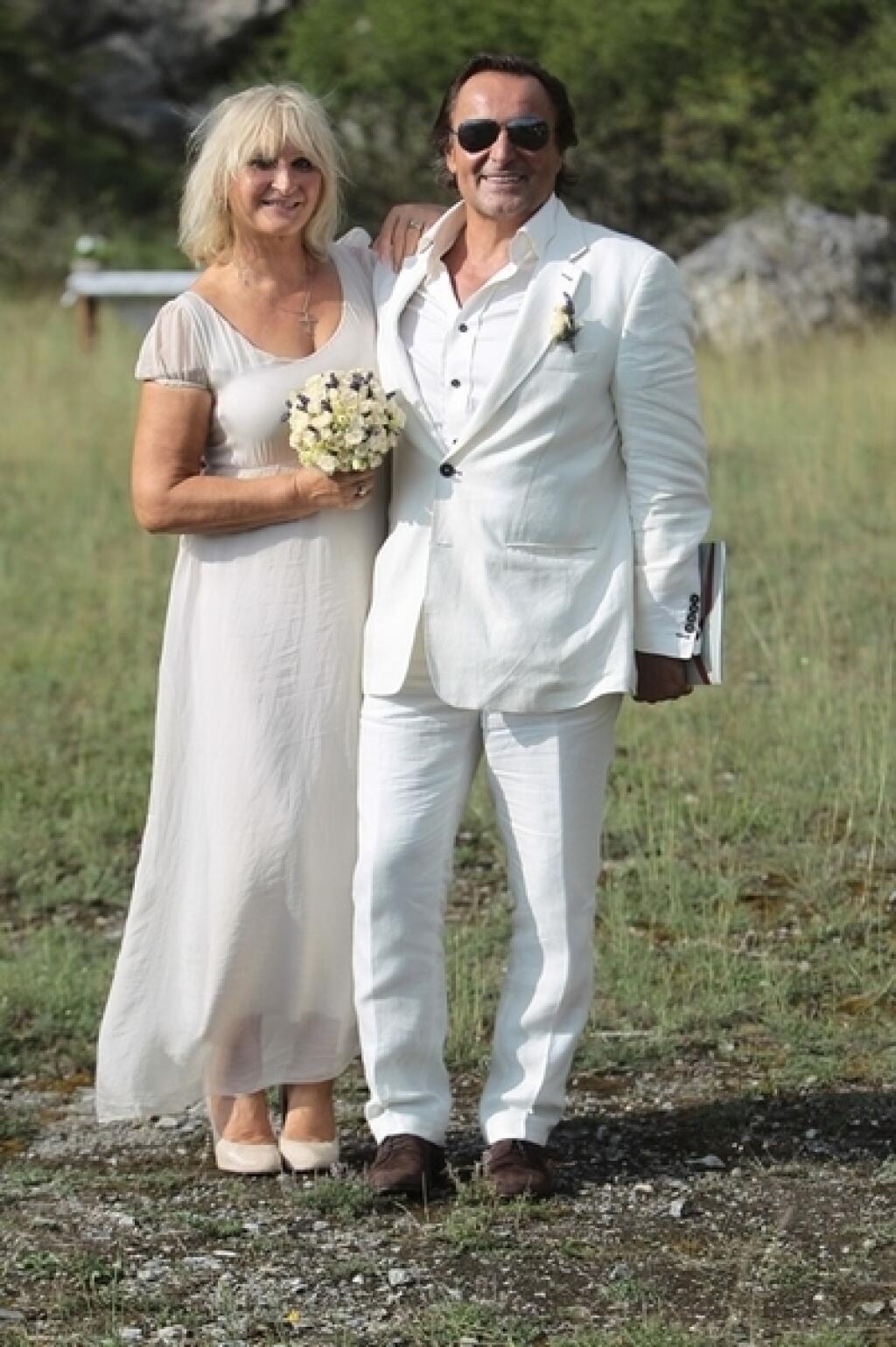 Svadobný deň Jozefa Vajdu a jeho polovičky Julky: S outfitmi si veľa námahy nedali...