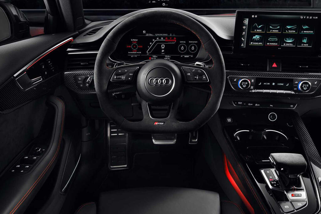 Audi RS4 Avant - nový displej má dotykové ovládanie a odstránil koliesko