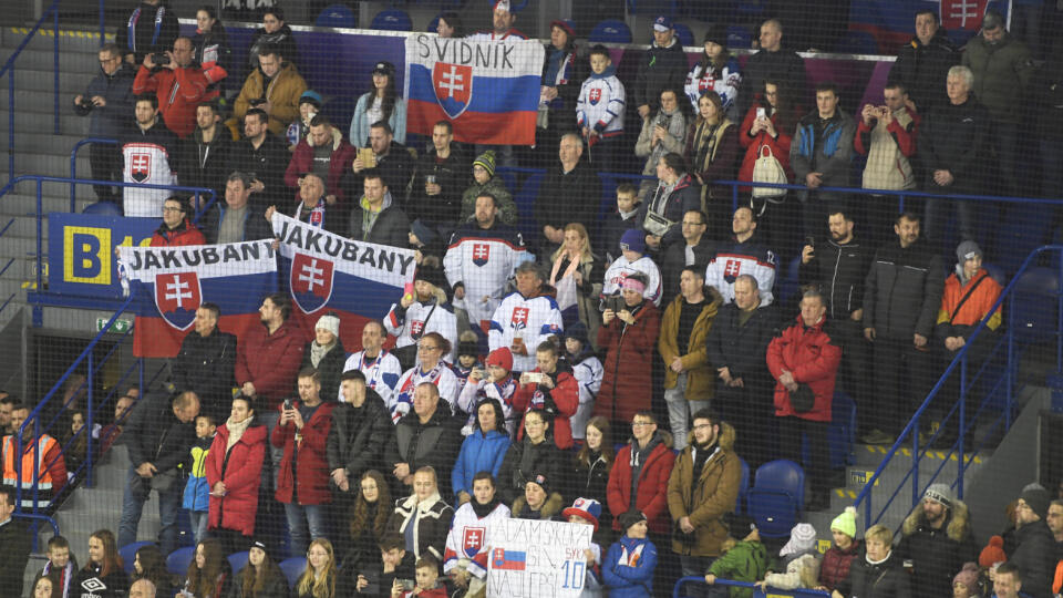 Na snímke fanúšikovia Slovenska v prípravnom zápase Slovensko - Nemecko v Košiciach 9. februára 2023. FOTO TASR – František Iván