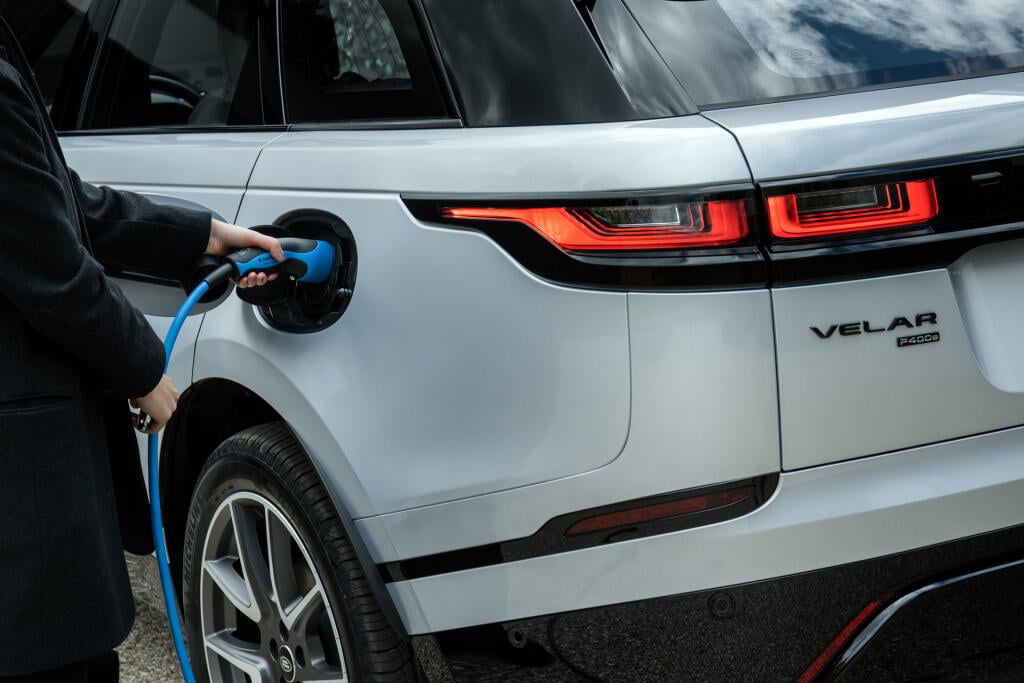 Range Rover Velar P400e.
