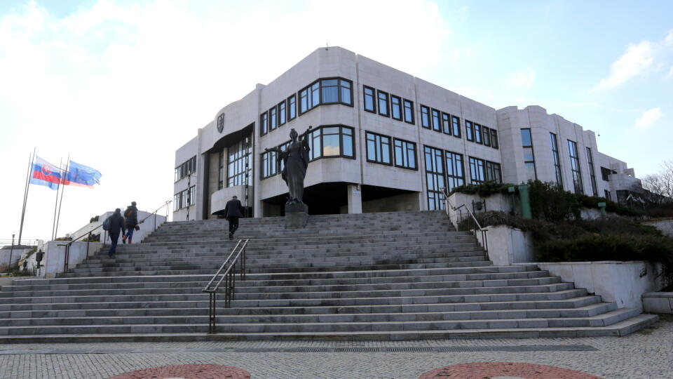Parlament.