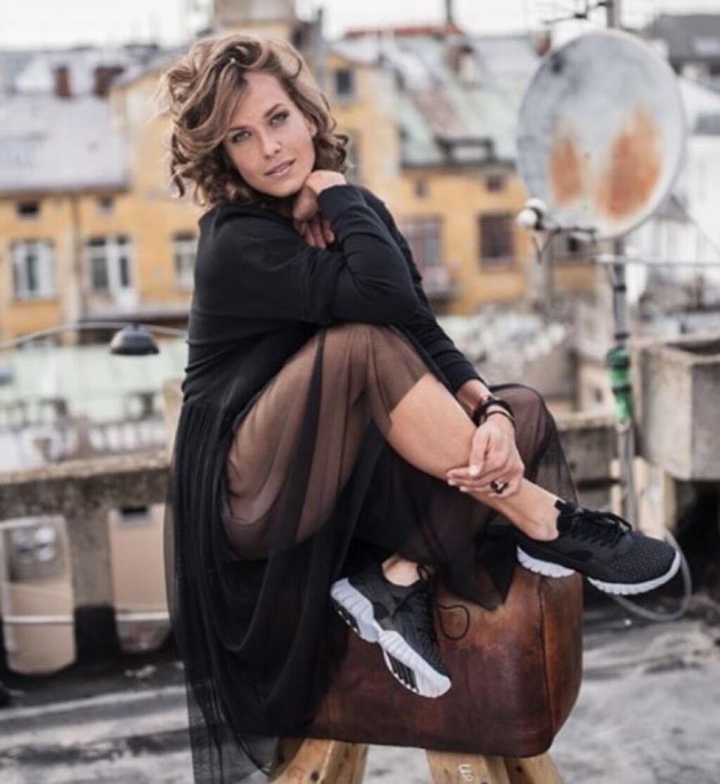 Barbora Strýcová si život užíva.