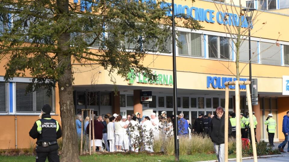 Masaker v nemocnici v Ostrave. Páchateľ zastrelil 6 pacientov. Miesto si nevybral náhodne.