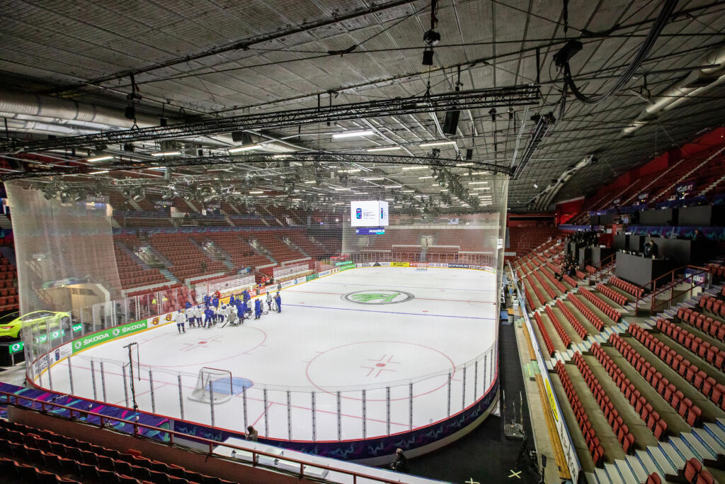 Slovenskí hokejoví reprezentanti budú hrať svoje zápasy v Helsinki Ice hall. Na snímke je tréning Talianskej reprezenácie.