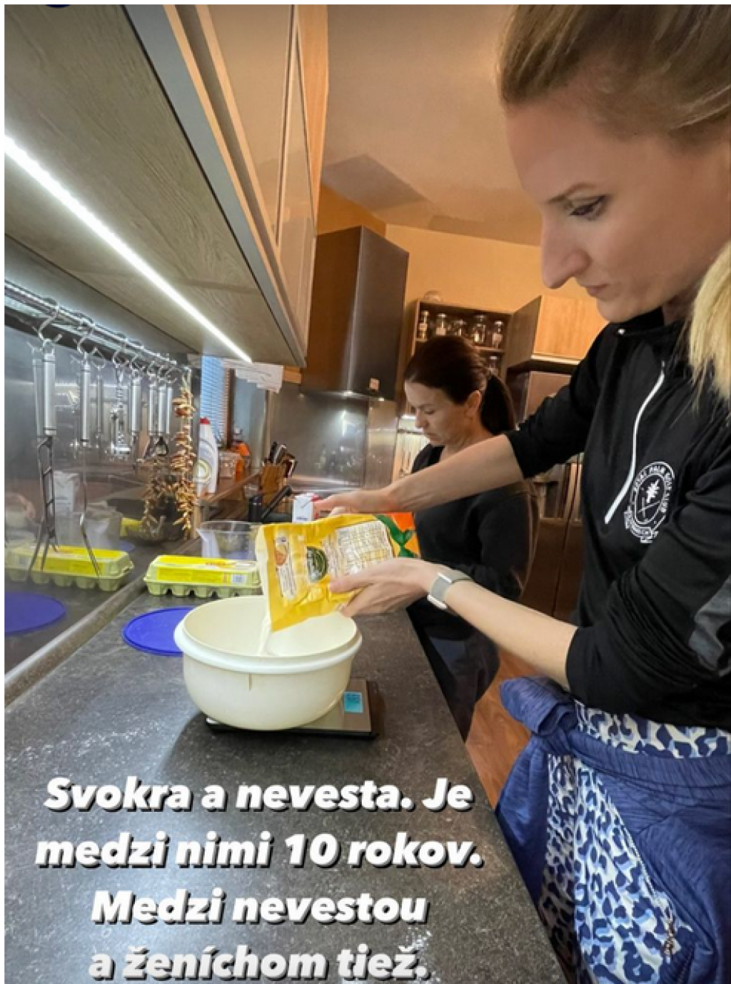 Adelke to s Viktorovou mamou v kuchyni veľmi ladilo.