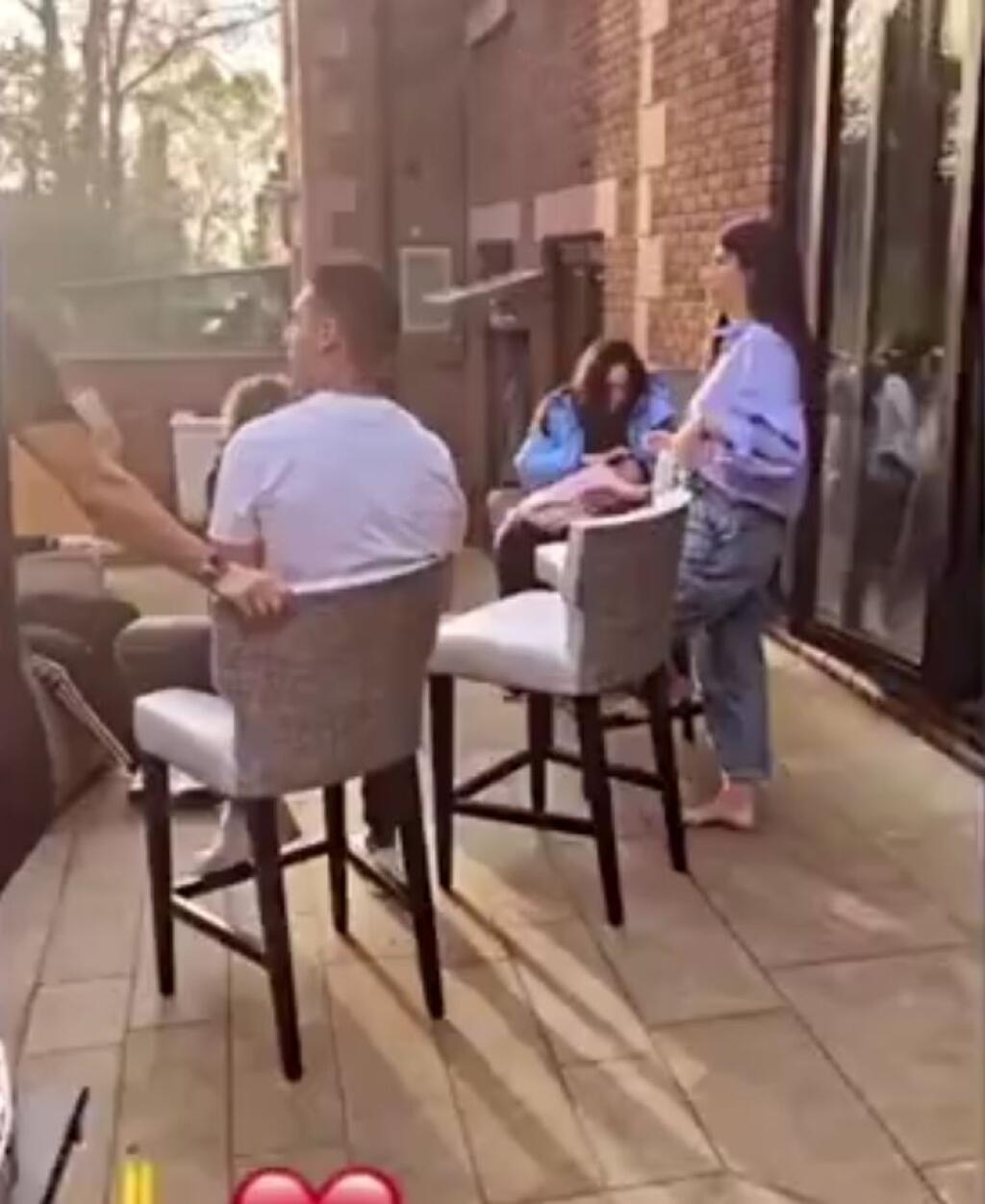 Na grilovačke nechýbala ani Georginina sestra Ivana, ktorá ju prišla aj s rodinkou podporiť.