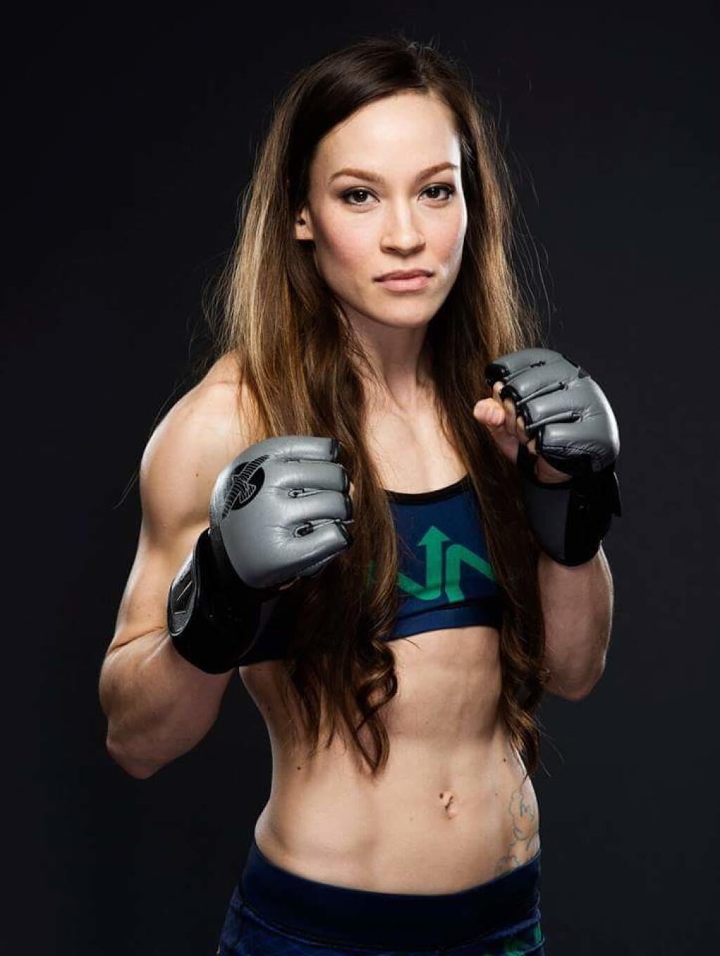 Мишель Гутиеррез MMA