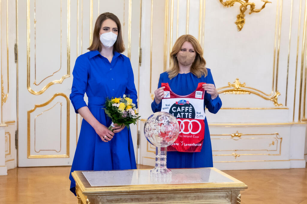 Prezidentka Slovenskej republiky Zuzana Čaputová prijala víťazku Svetového pohára v zjazdovom lyžovaní Petru Vlhovú.