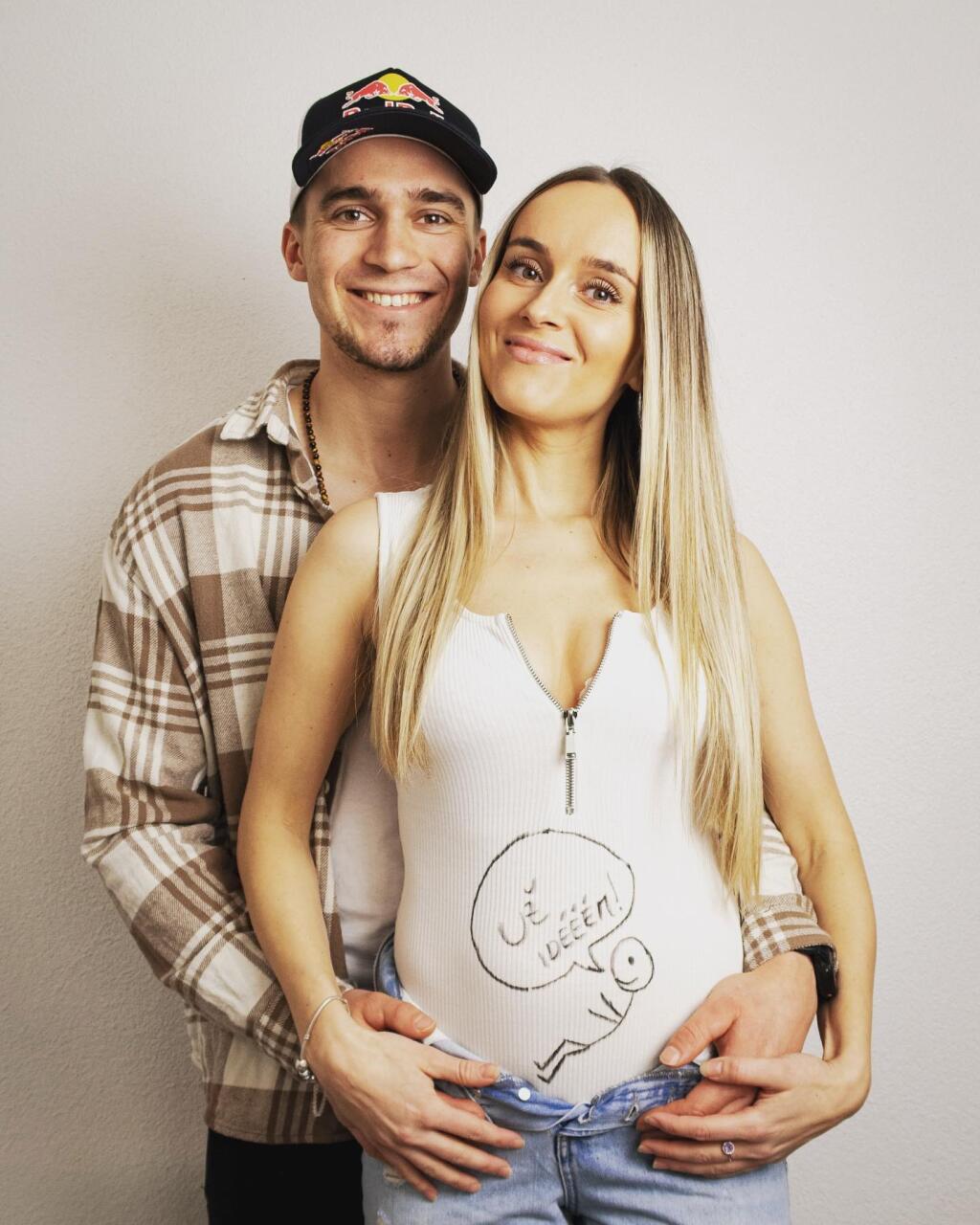 Jakub a Andrea sa pochválili na sociálnych sieťach aj tým, že sa onedlho stanú rodičmi.