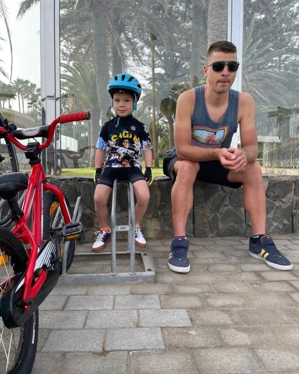 Marlon v cyklistickom úbore. Petrovi Saganovi v týchto chvíľach asi nechýbal.