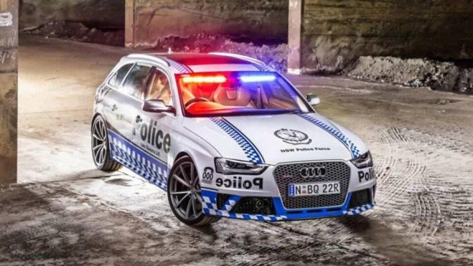 Policajné Audi RS4 Avant