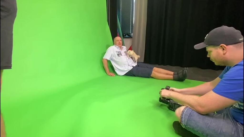 VIDEO Chlpatá Sibyla ide do akcie: Pozrite, ako tipuje náš maskot Sisi EURO 2020