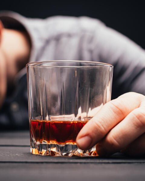 Hrozí vám alkoholizmus? Urobte si jednoduchý test!