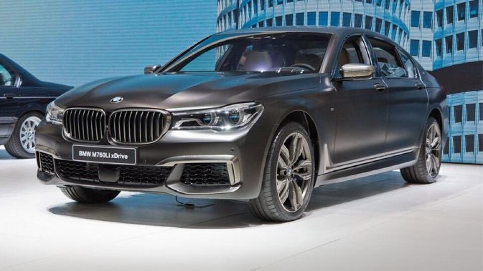 ikona BMW M760Li xDrive naživo v Ženeve