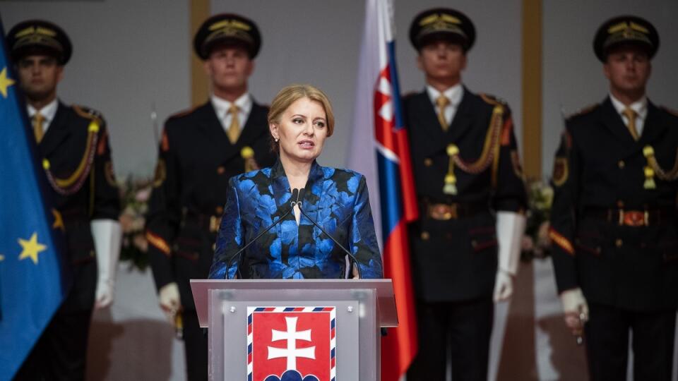 Prezidentka SR Zuzana Čaputová počas slávnostného ceremoniálu udeľovania štátnych vyznamenaní osobnostiam z rôznych oblastí spoločenského života