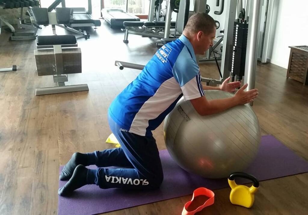 Varga sa po ťažkom zranení dával rok dokopy, cvičenia na rameno robí dodnes.