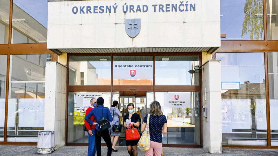 V štátnej správe nie sú jasne definované deliace čiary medzi politickou a odbornou funkciou