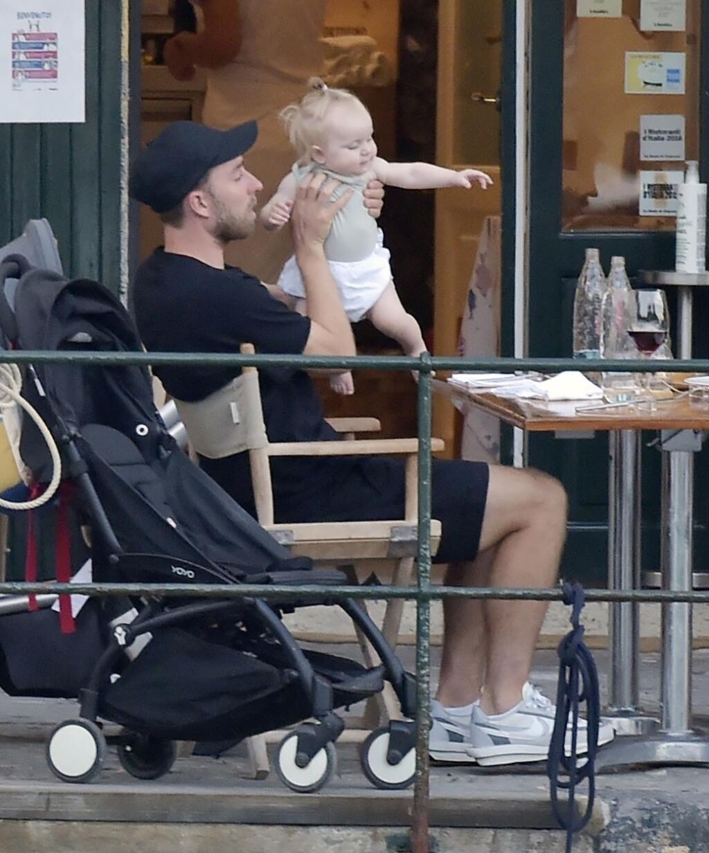 Popri starosti o deti stíhal Eriksen aj obedy s rodinou.