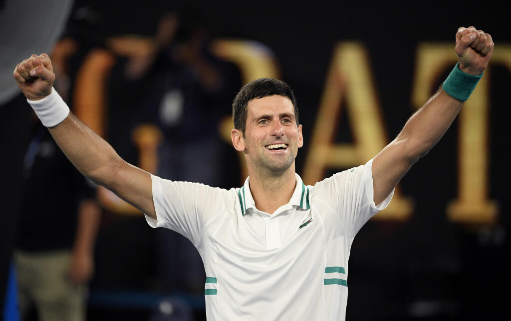 JB 26 Melbourne - Srbský tenista Novak Djokovič  oslavuje po jeho výhre nad Rusom Daniilom Medvedevom vo finále dvojhry na grandslamovom turnaji Australian Open v Melbourne 21. februára 2021. FOTO TASR/AP

Serbia's Novak Djokovic celebrates after defeating Russia's Daniil Medvedev in the men's singles final at the Australian Open tennis championship in Melbourne, Australia, Sunday, Feb. 21, 2021.(AP Photo/Andy Brownbill)