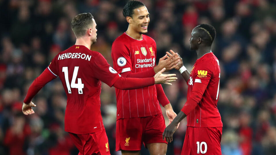 Vedenie anglického futbalového klubu FC Liverpool pripravilo pre svojich hráčov bonusové odmeny v prípade zisku titulu.