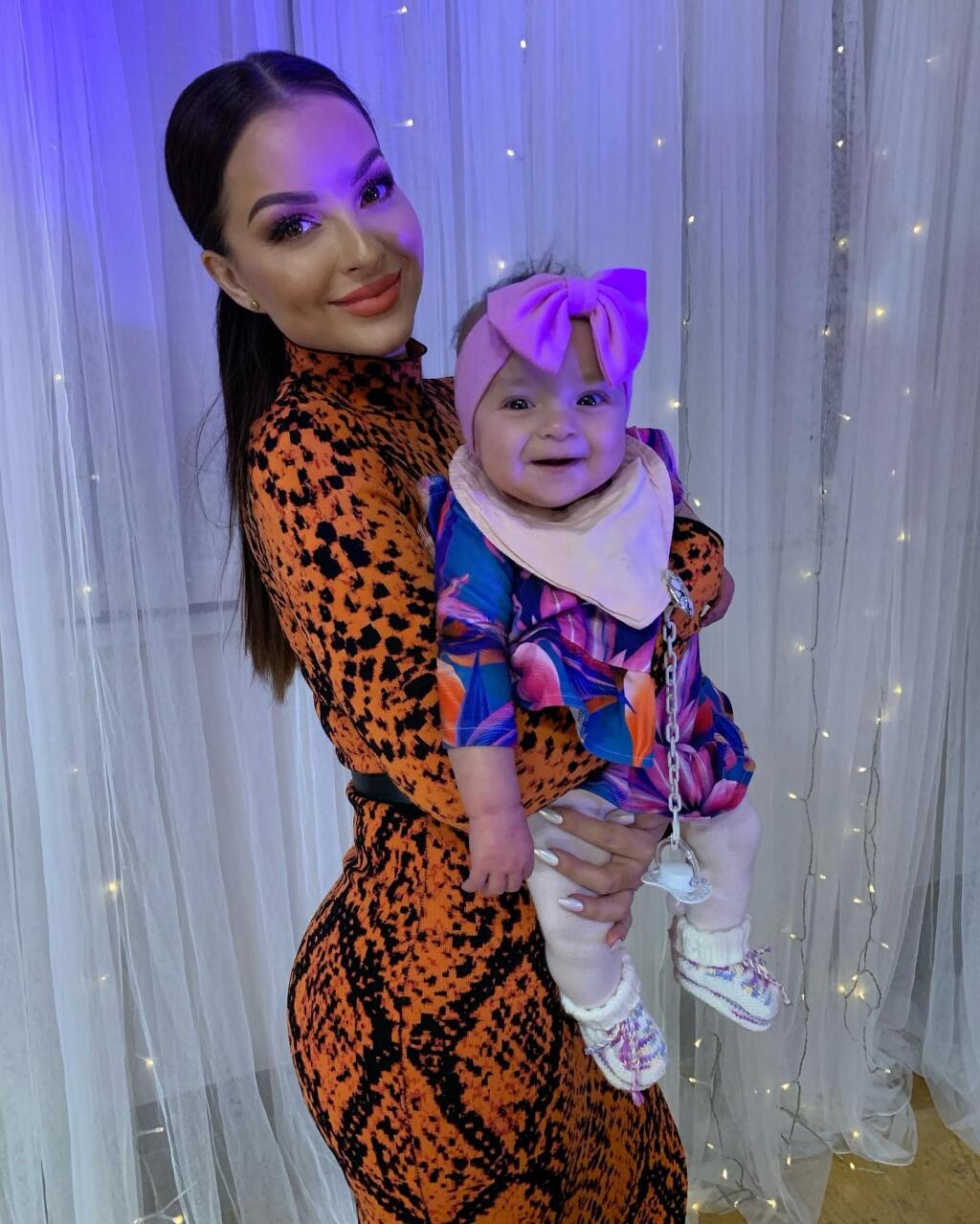 Veronika Nízlová je po narodení dcérky sexi mama.