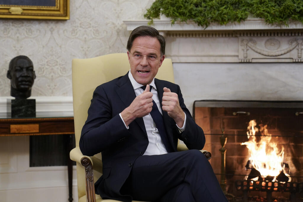 WA 25 Washington - Holandský premiér Mark Rutte gestikuluje počas stretnutia s americkým prezidentom Joeom Bidenom (nie je na snímke) v Bielom dome vo Washingtone v utorok 17. januára 2023. FOTO TASR/AP 


Dutch Prime Minister Mark Rutte speaks while meeting with President Joe Biden in the Oval Office of the White House in Washington, Tuesday, Jan. 17, 2023. (AP Photo/Carolyn Kaster)