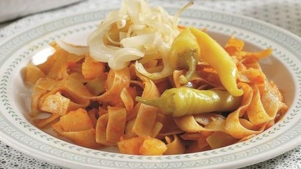 Cibuľové cestoviny so zemiakmi