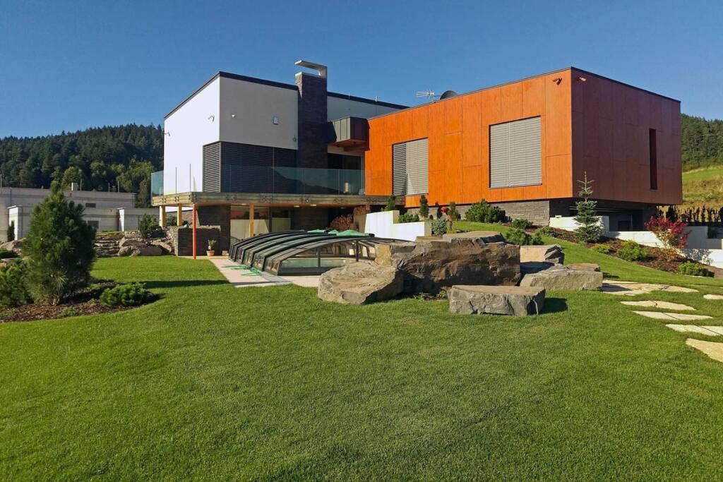 Pozrite si najkrajšie drevostavby slovenských staviteľov