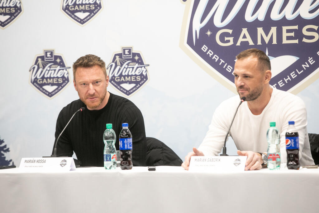 Marián Hossa a Marián Gáborík počas tlačovej konferencie na Winter Games.