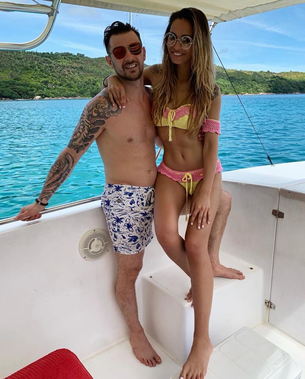 Tomáš Tatar s priateľkou Veronikou na dovolenke.
