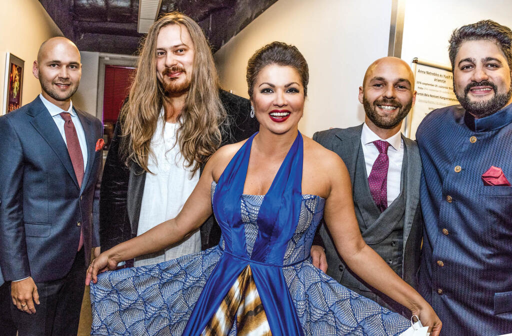 Zľava: Patrik Mucska, Boris Hanečka, A. Netrebko, Erik Mucska a Y. Eyvazov