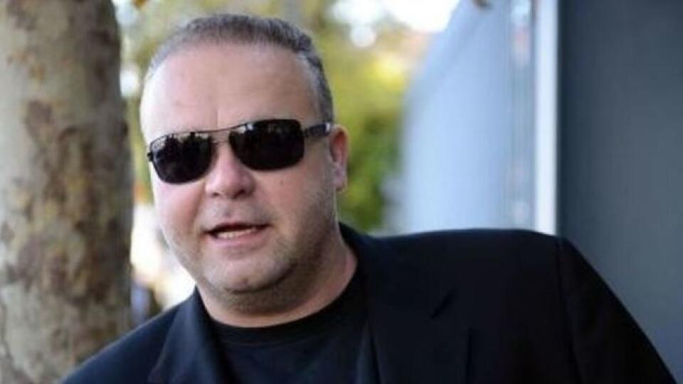 Krejčíř sa zranil pri prevoze v policajnej kolóne.