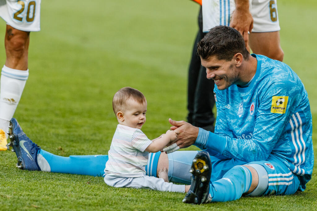 Micha Šulla so svojim synčekom žiaril šťastím.