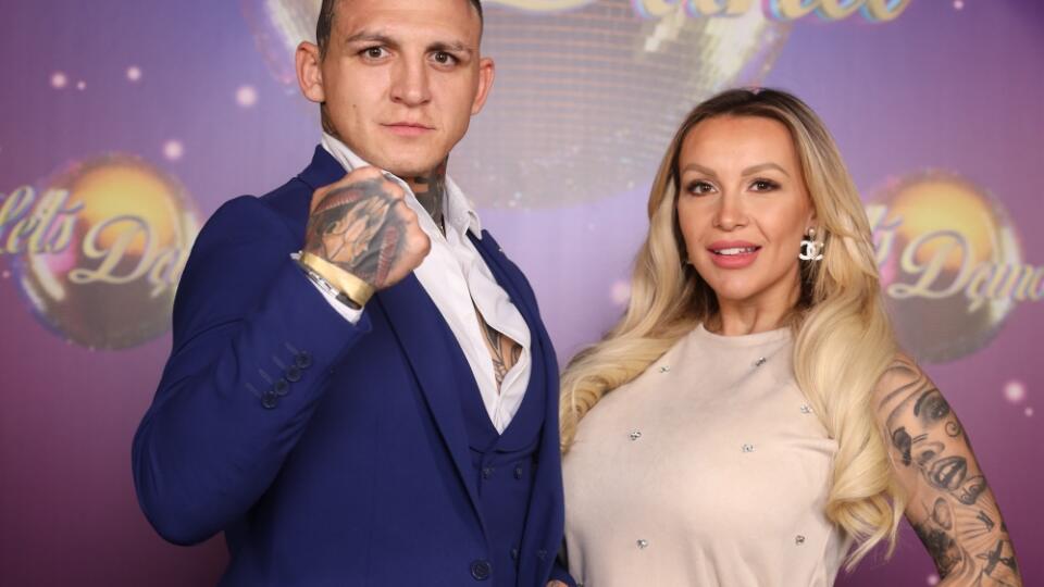 Týždeň potom, ako Monika Jákliová informovala o Borárosovej nevere, sa párik spolu objavil na Let's Dance. Zdá sa, že partnerskú krízu zažehnali rýchlo.