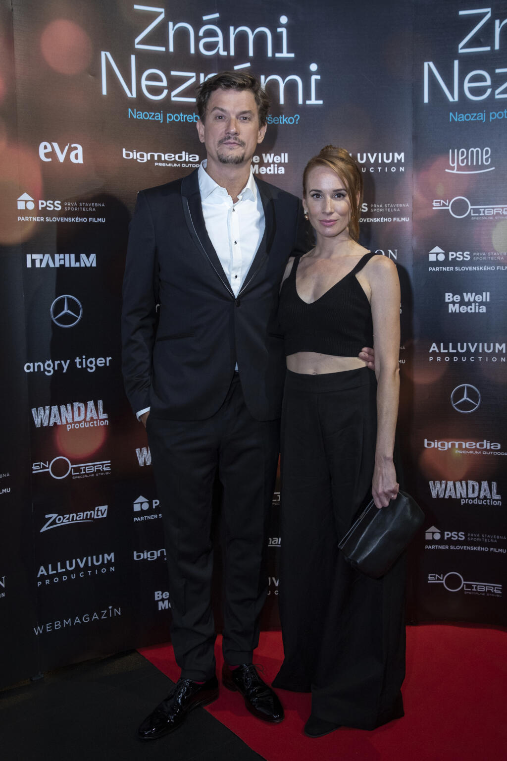 Premiéra filmu Známi Neznámi v bratislavskom Bory Mall. Na snímke je Táňa Pauhofová a Tomáš Měcháček.