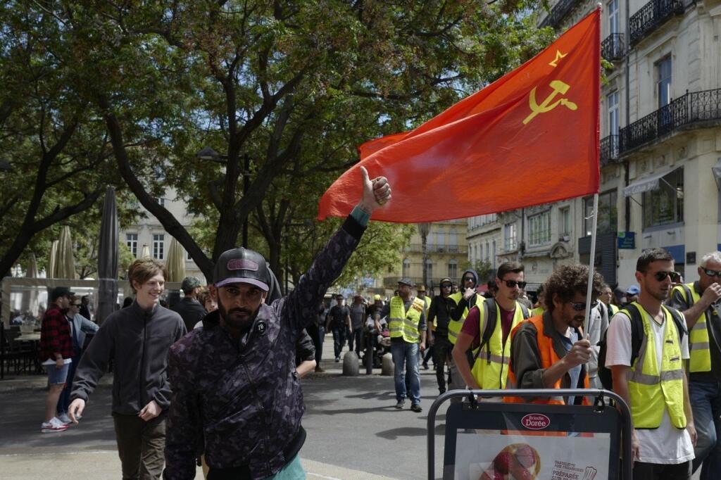 26. protest žltých viest vo Francúzsku.