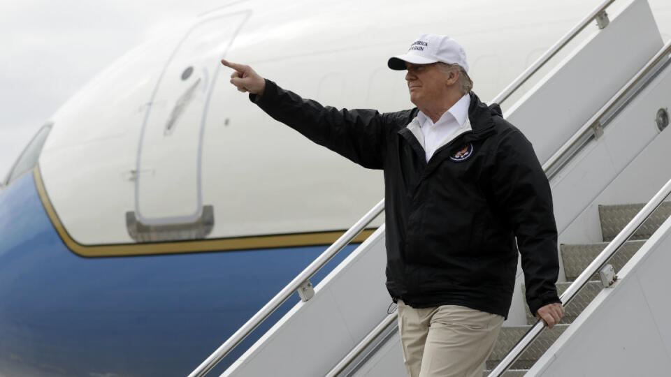 Shutdown môže Američanov stáť viac ako Trumpov múr