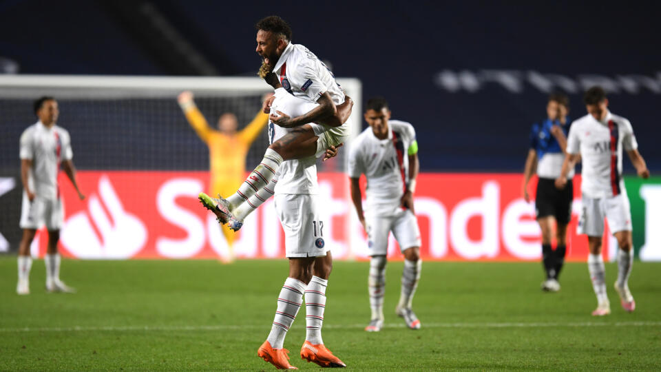 Paríž postupuje cez Atalantu do semifinále Ligy majstrov