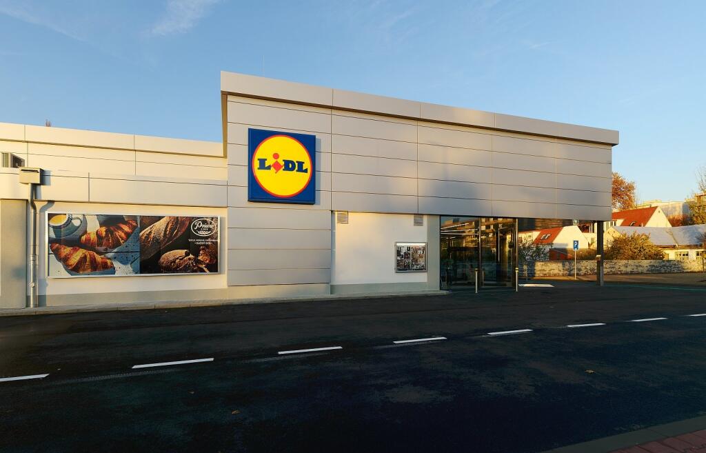 Lidl pokoril na Slovensku miliardu v tržbách, výrazne viac dal na platy