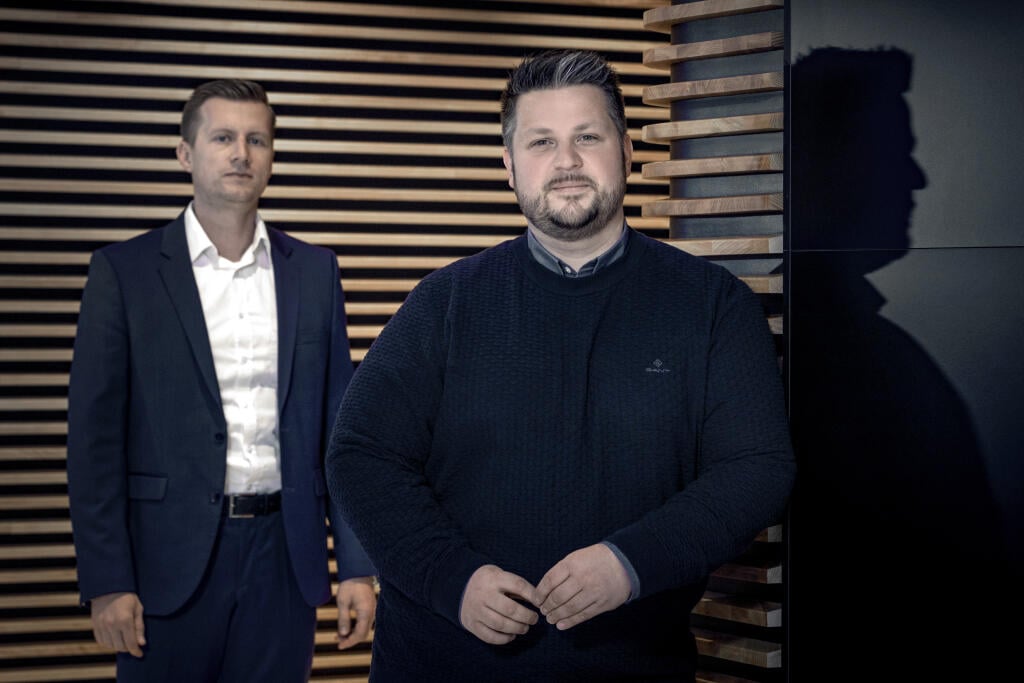 Na snímke je zľava Tomáš Oravec a Miroslav Galousek zo spoločnosti HRGS, ktorá sa zameriava na ozdravovanie spoločností v zmysle reštrukturalizácie a kontrolingu.