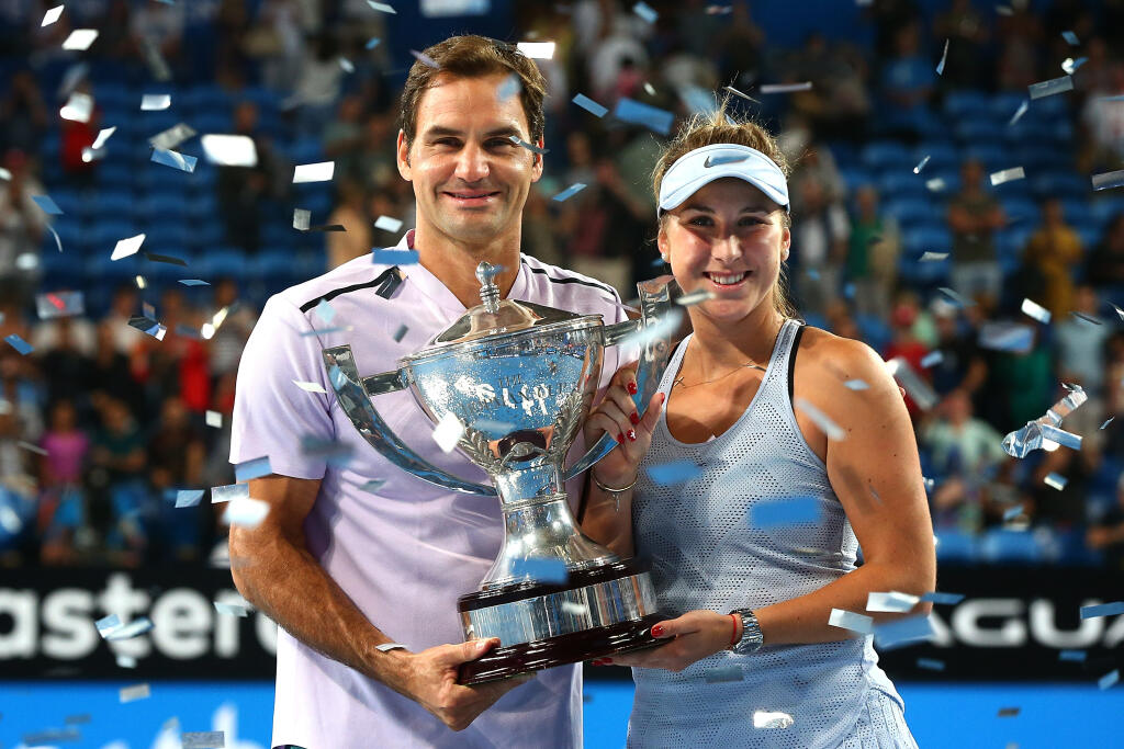 Roger Federer a Belinda Benčičová po triumfe v Hopman Cupe.